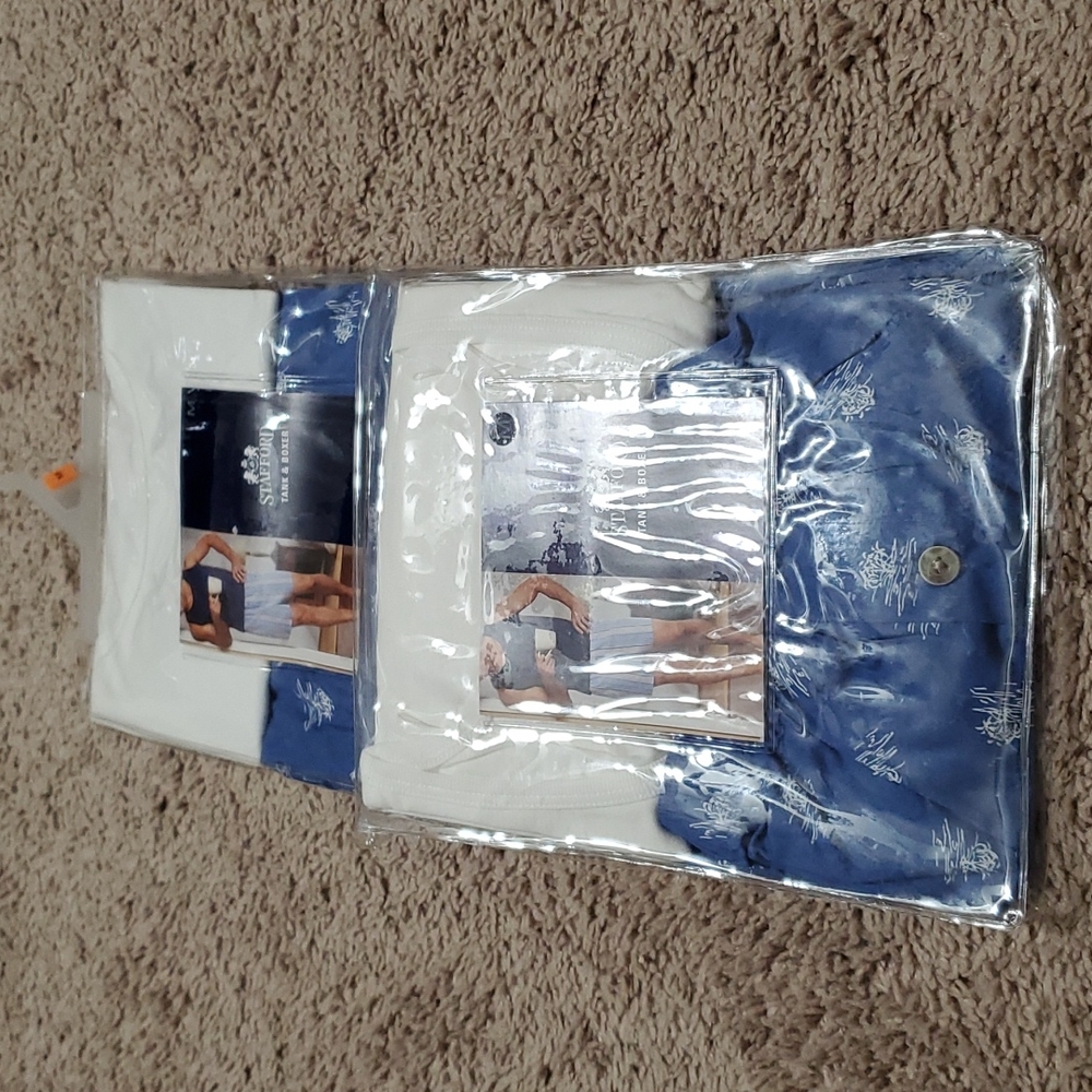 2 Men' tank & boxer sets